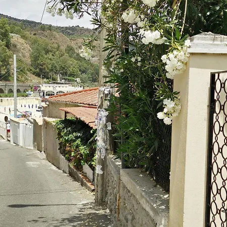 Dom wakacyjny La Pincoya - Depandance In Sul Mare, Caminia